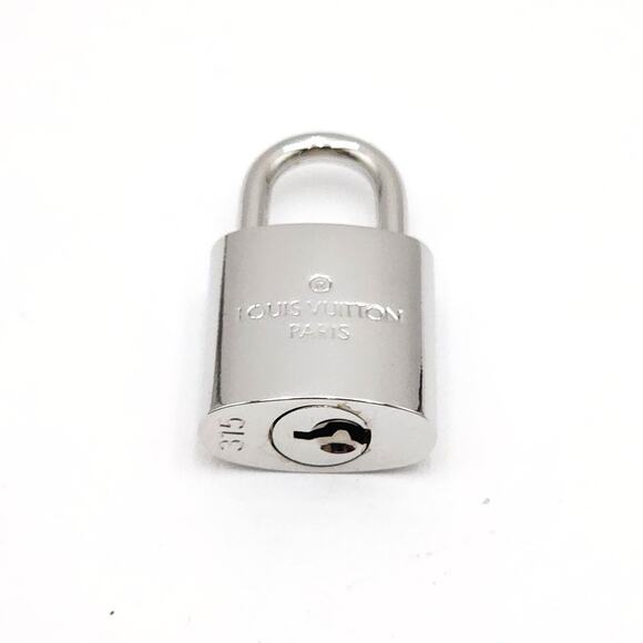 NEW! LOUIS VUITTON Silver Padlock and 2 Keys #315 - Picture 6 of 12
